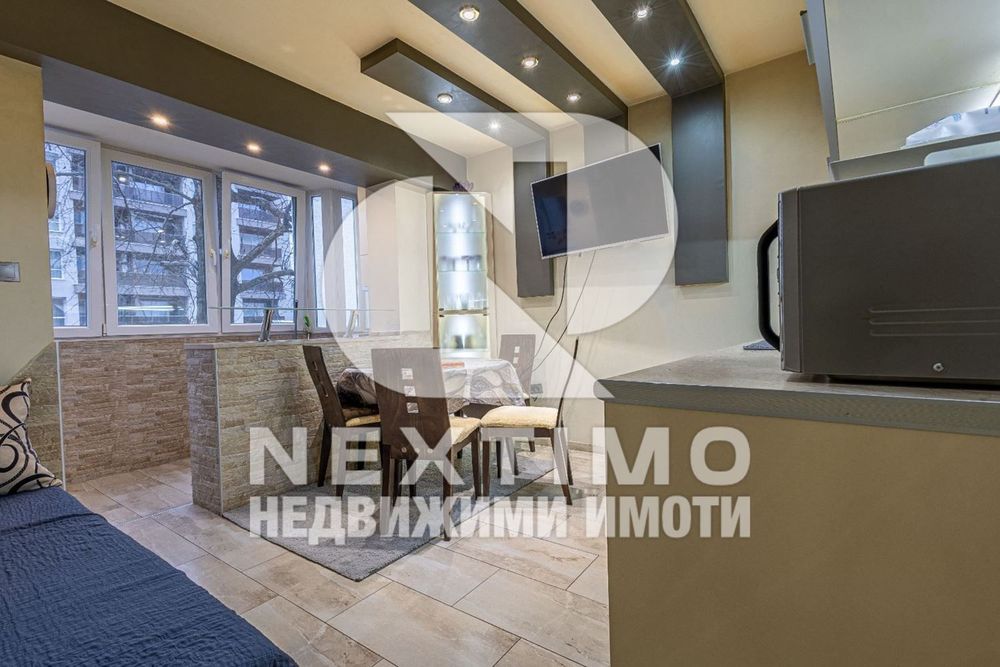 Дава се под наем Двустаен апартамент в Пловдив, Кючук Париж - 80 кв.м за 510 € - Снимка #6