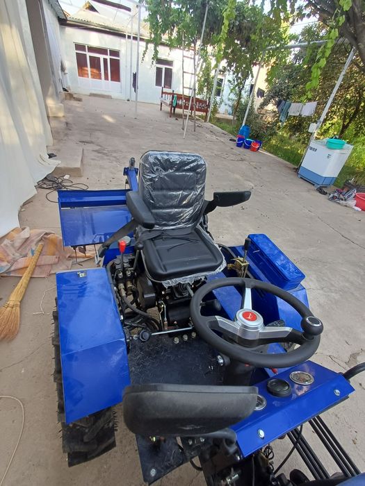 Traktor zubr 11 05
