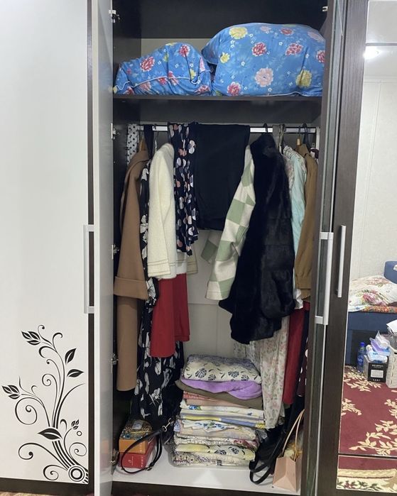 Продам вместительный шкаф