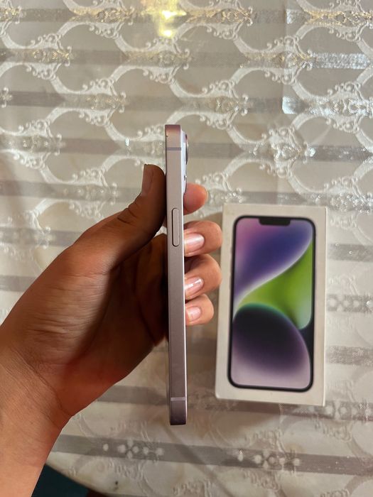 Продам Iphone 14
