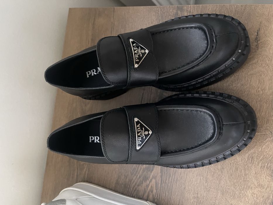 Дамски обувки Prada и Hogan