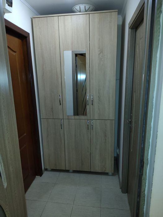 Închiriez garsoniera