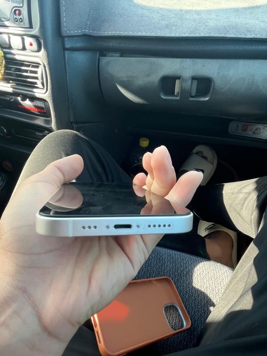 Iphone 13//128гб