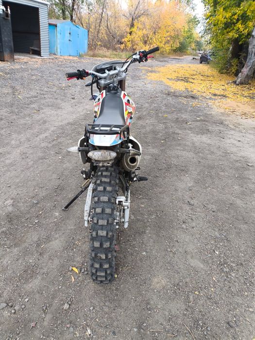 Мотоцикл 300кубов 06