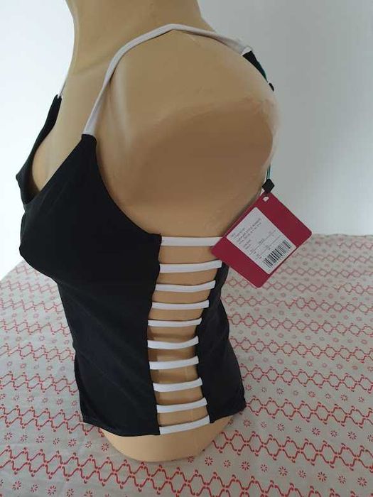 Costum de baie intreg Even&Odd,mar M,dar merge si S,nou cu eticheta