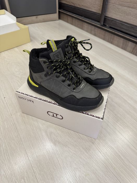 Продам обувь демисезонную на подростка