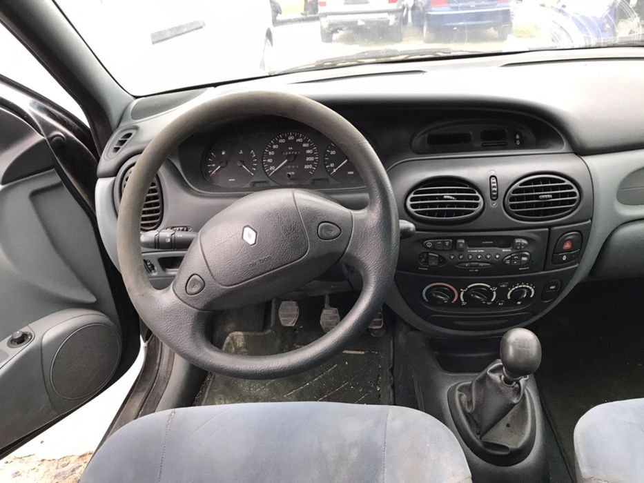 Renault Megane 2.0 113кс 1997г На Части