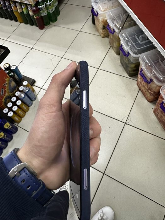 Iphone 11 srochna sotildiii!!