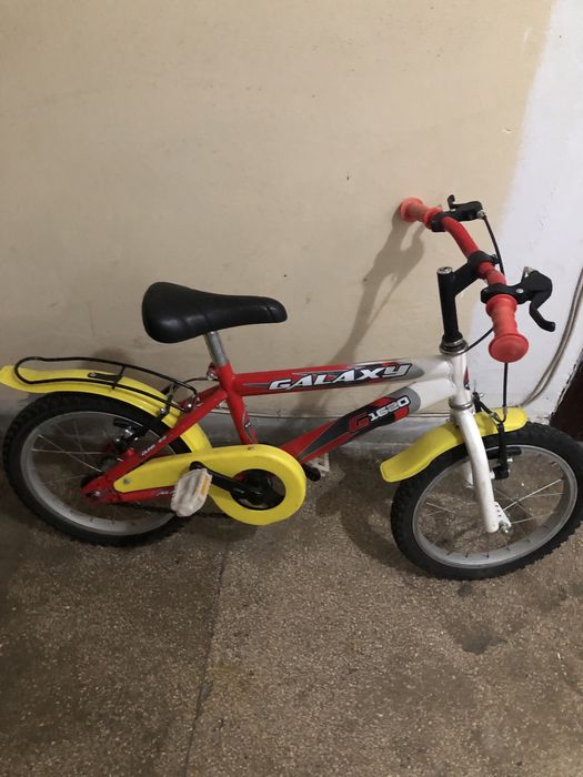 Bicicleta copii varsta 4-7 ani