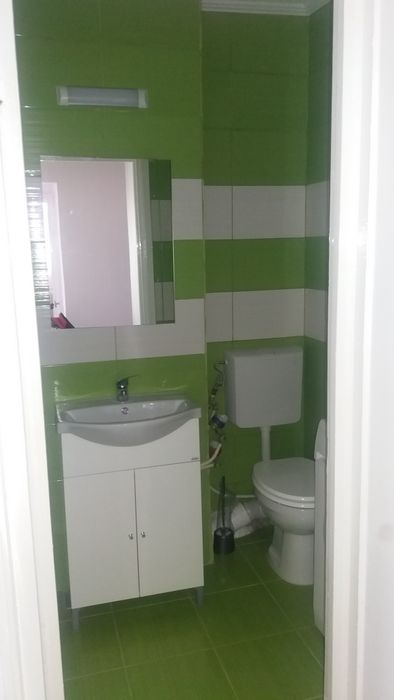 Inchiriez apartament 2 camere, decomandat, pe Calea Romanilor-Arad — fotografia 1