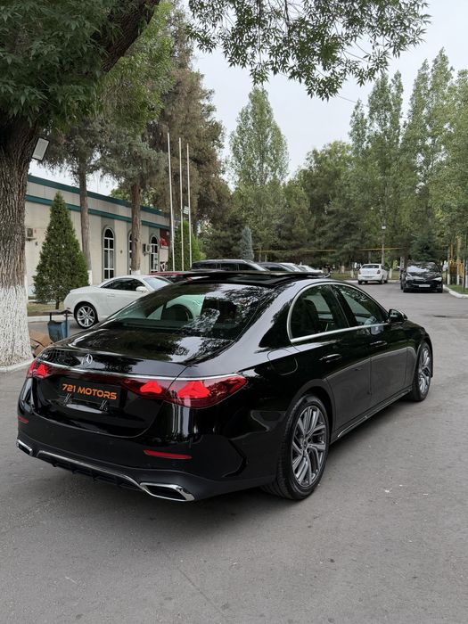 Mercedes Benz W214 E350 Gibrid Rangi qora Toza