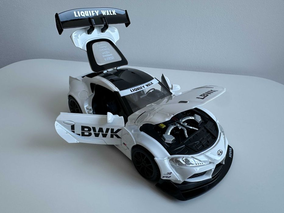 Macheta auto Toyota Supra liberty walk 1/24