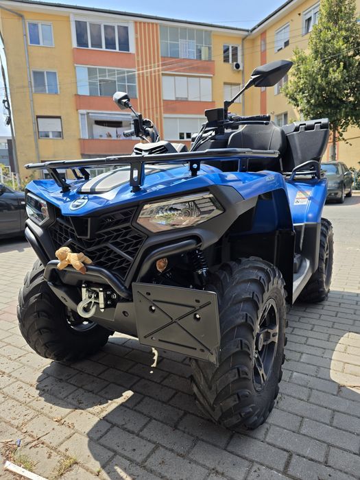 Vând ATV CF Moto x4 ca nou folosit doar ocazional
