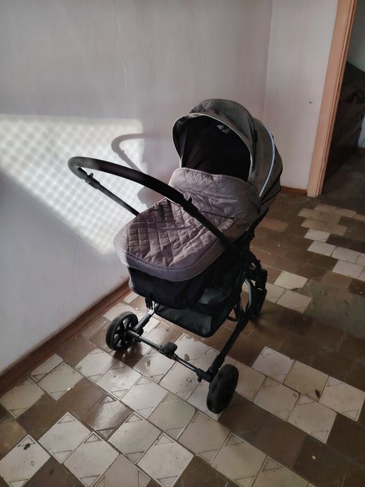 Продам коляску детскую