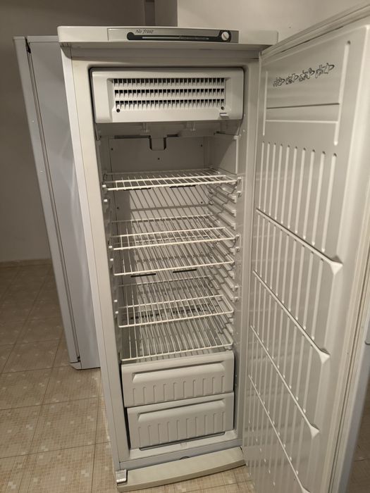 Морозильник       ,