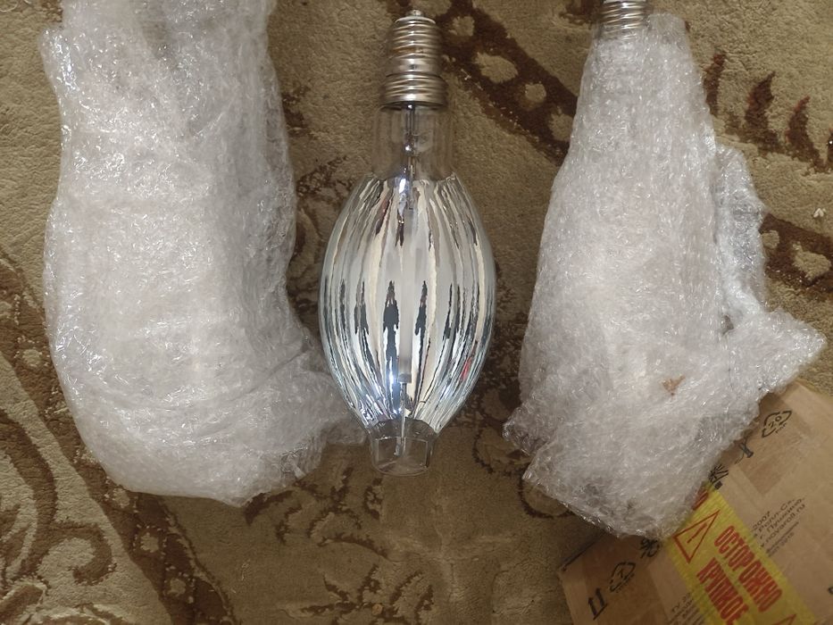 Продам лампу 400ват