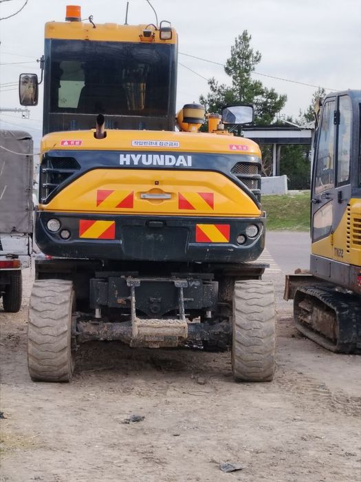 EKSKAVATOR Sotiladi yangi Koreyskiy