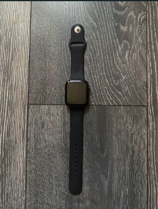 Vând Apple Watch seria 10