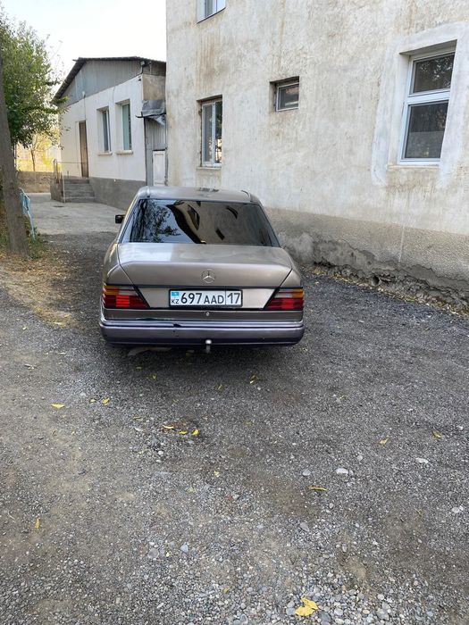 Мерседес-бенс 230