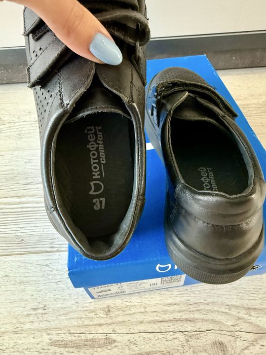 Продам НОВЫЕ школьные туфли