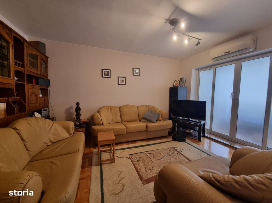 Bistrita Lac- Apartament 3 camere decomandate/etaj 2/mobilat/utilat — fotografia 1
