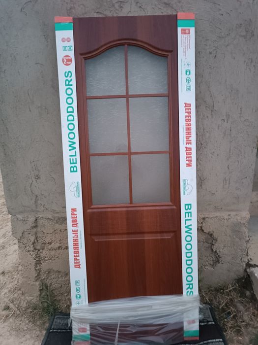 Деревянные двери для дома