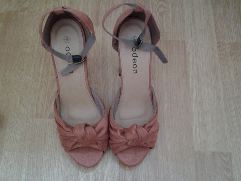 sandale marime 38