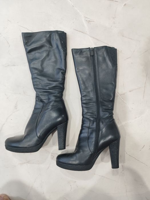 Продам зимние сапоги (натуральные)