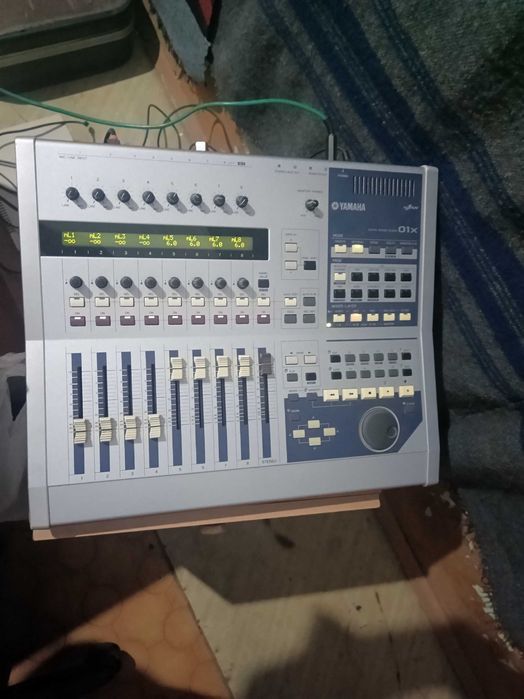 Дигитален пулт Миксер Пулт Mixer Yamaha 01x