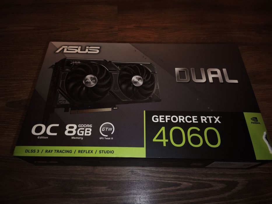 RTX 4060 ASUS OC 8GB – cutie, stare excelentă