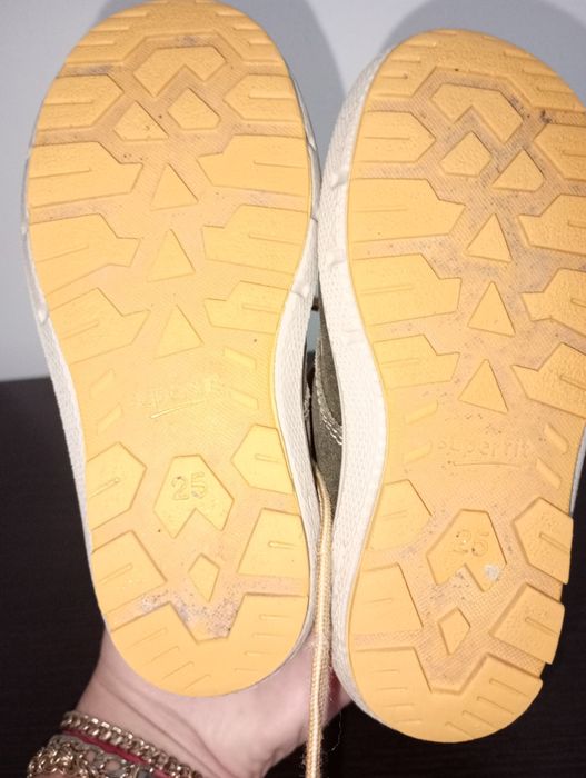 Детски боти 25 номер