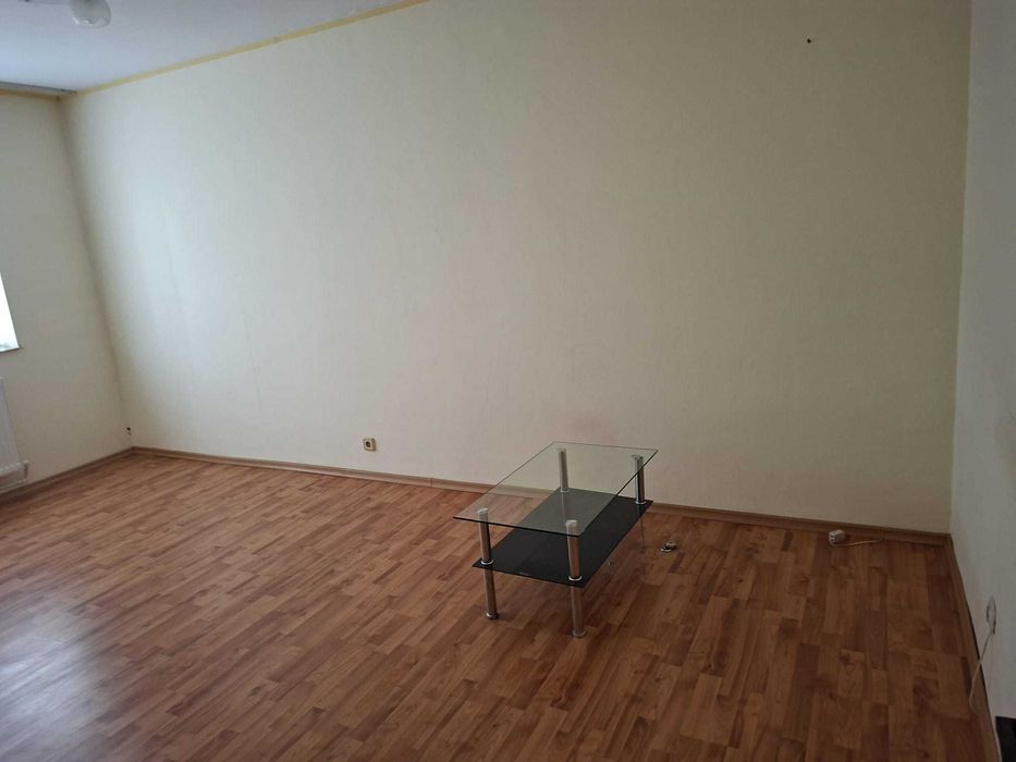 Vanzare apartament 3 camere