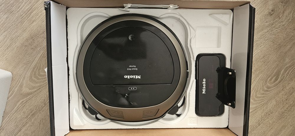 миеле Miele Scout RX3 runner прахосмукачка робот