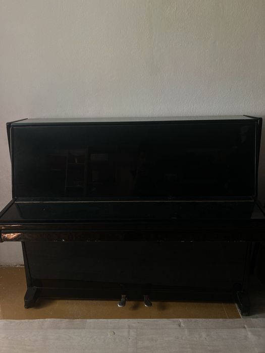 Пианино продается