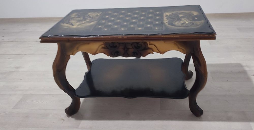 Продам шахматный стол