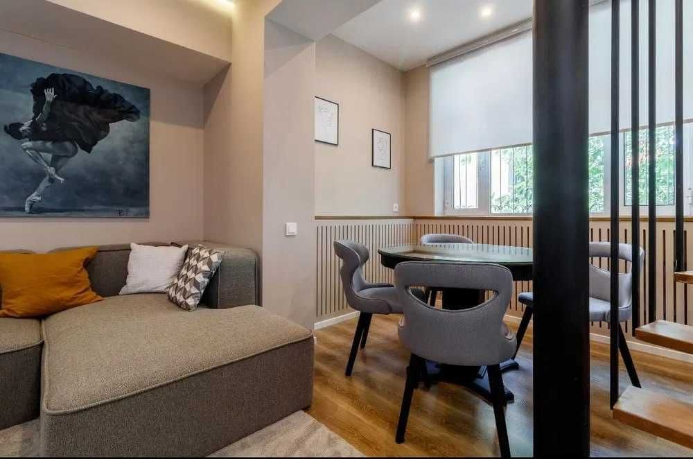 Продается  1+1  на Ц 4  алайский базар  авторский ремонт