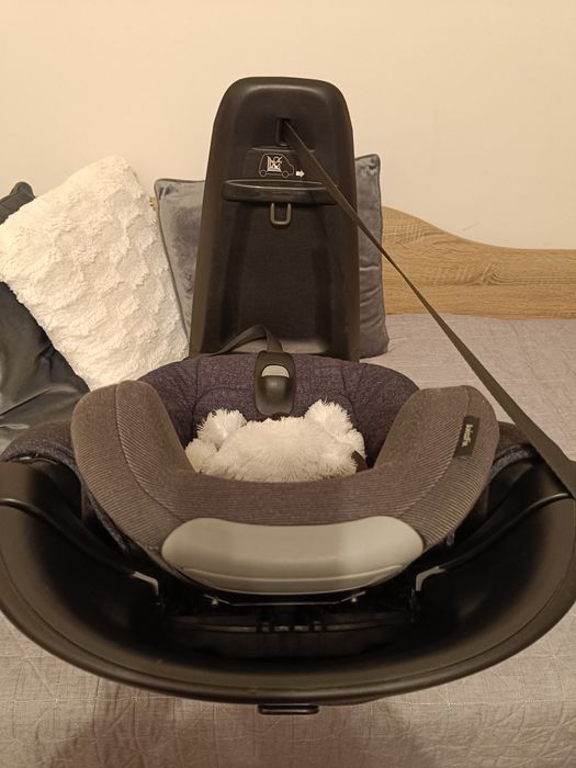 Детско столче за кола Maxi Cosi Axiss Fix 360°