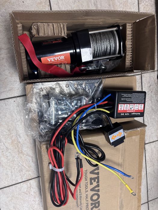 Лебедка Vevor 12v  4000Lbs  нова Топ