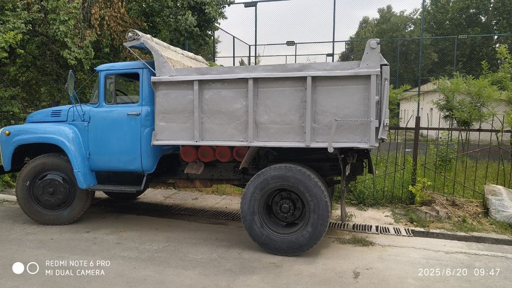 Zil samosval sotiladi