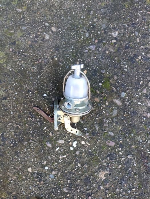 Части товарни камиони ЗИЛ, ГАЗ, Жук, Ниса