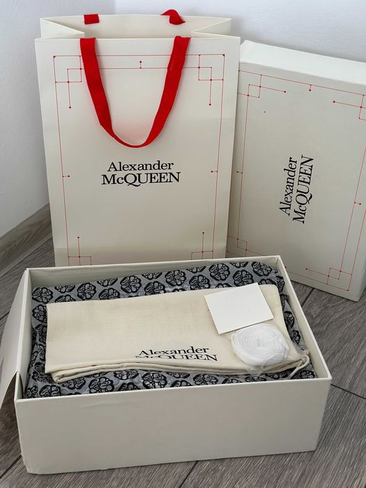 Alexander McQueen ORIGINALI 44