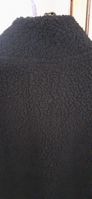 Пуловер черен,  пухкав, рошав