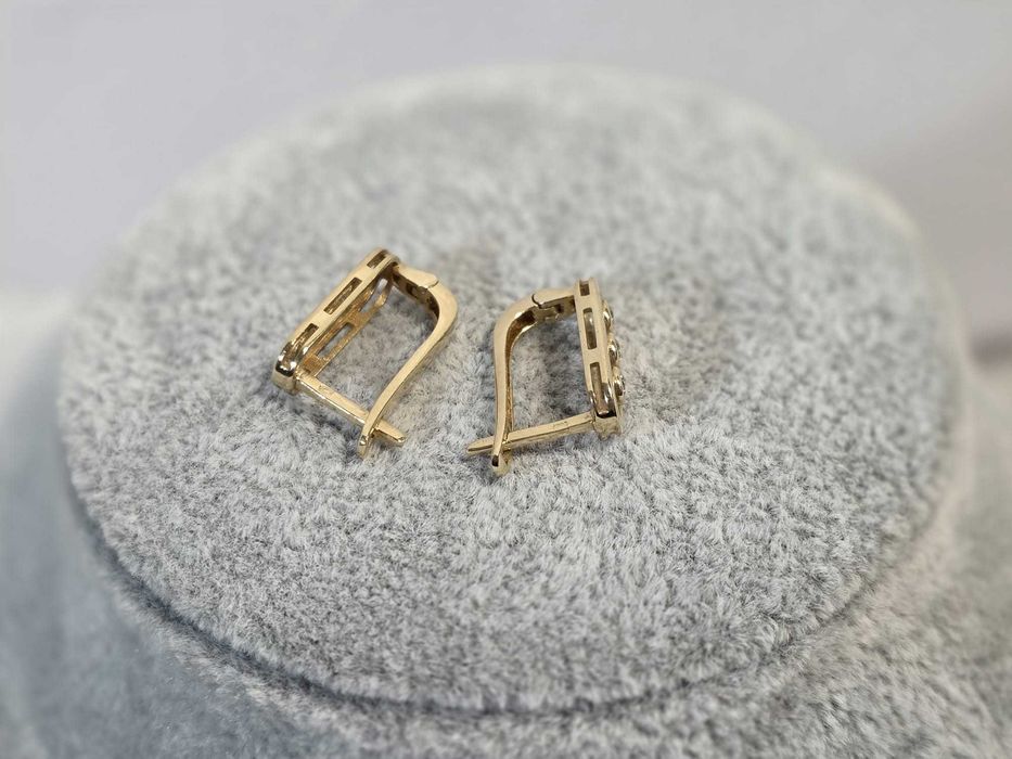 Cercei aur 14K cu trei pietre – eleganță delicată, 2,47 g