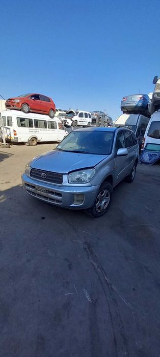 Toyota Rav4 an 2001 Dezmembrez/Dezmembram