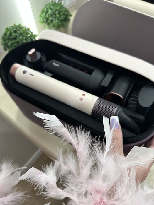 Премиальный Стайлер Dyson HS09 Co-anda2x Sakura со скидкой—время сиять