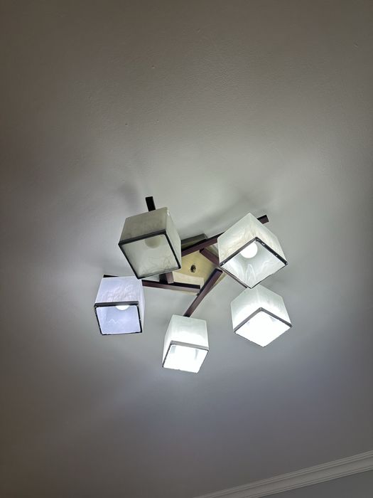 Продаются люстры в хорошем состоянии