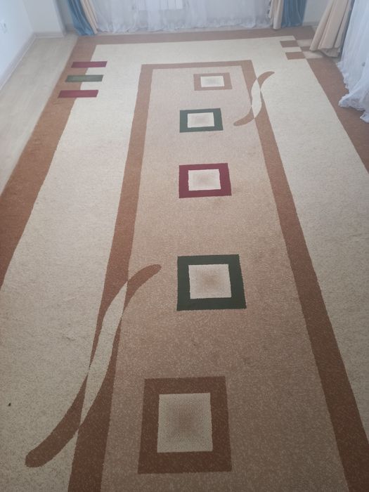 Продам ковёр 5 метров