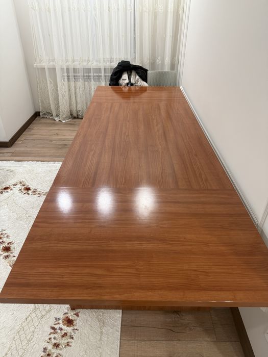 Продам стол для гостей