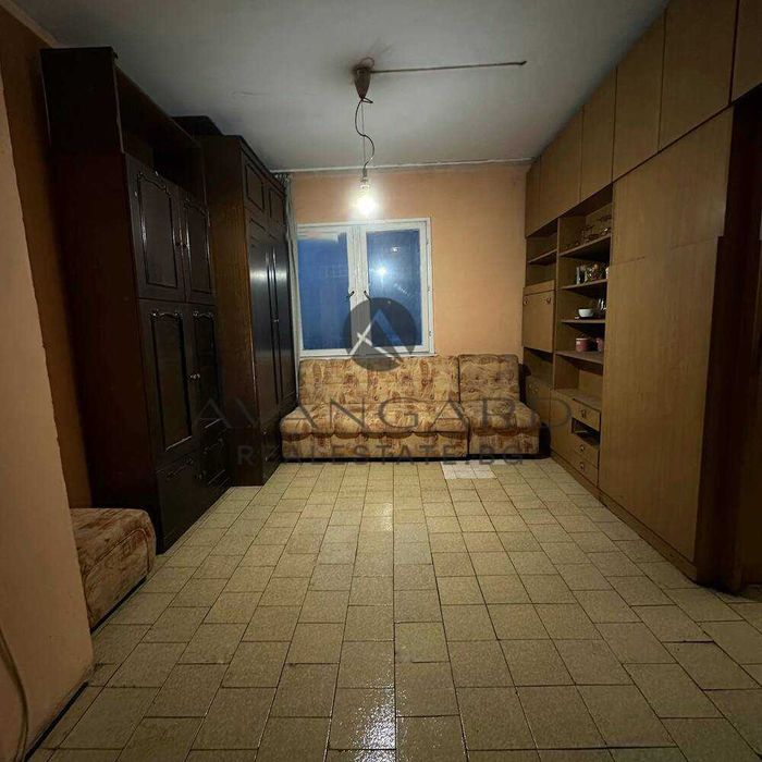 Продава се Тристаен апартамент в Пловдив, Изгрев - 92 кв.м за 463 €/кв.м - Снимка #3