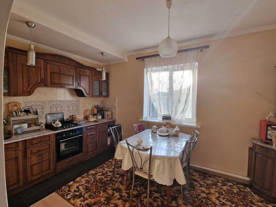 Жумыскер - вдоль трассы/дороги